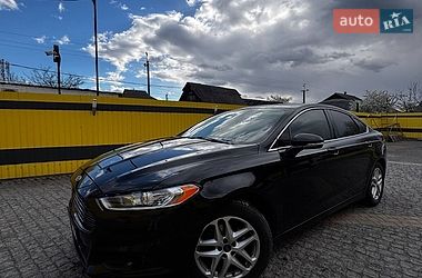 Седан Ford Fusion 2014 в Гайвороне