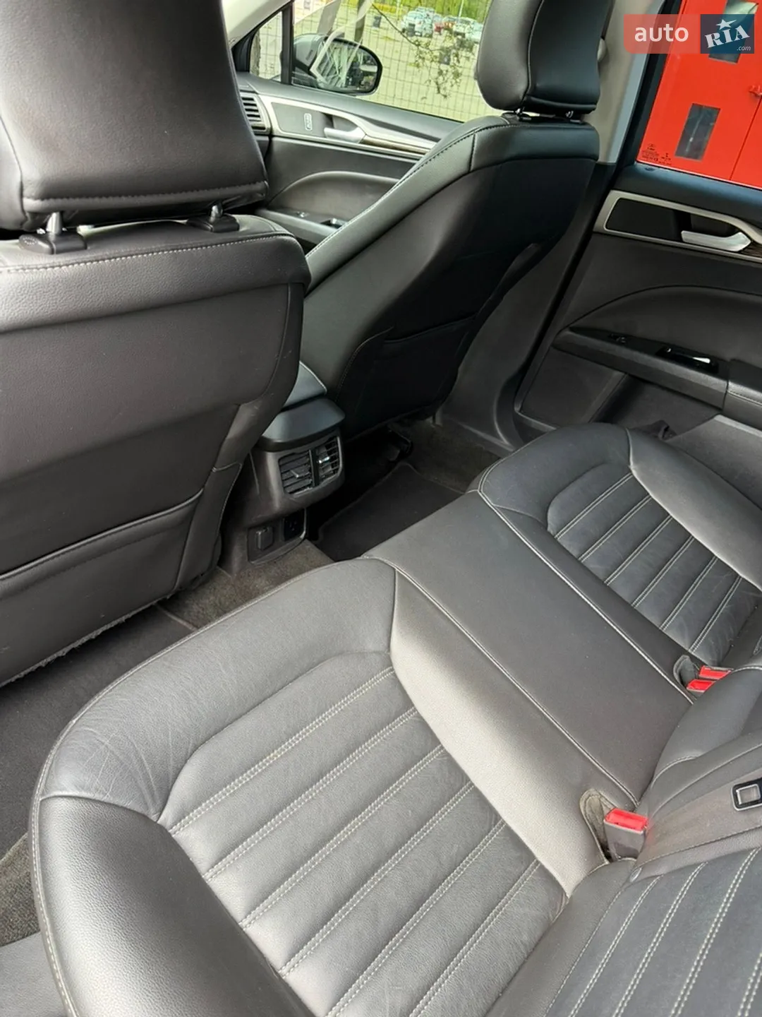 2016 Ford Fusion - мініатюра 23