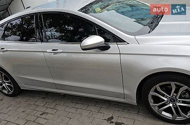 Седан Ford Fusion 2016 в Черкасах