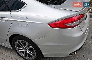 Седан Ford Fusion 2016 в Черкасах