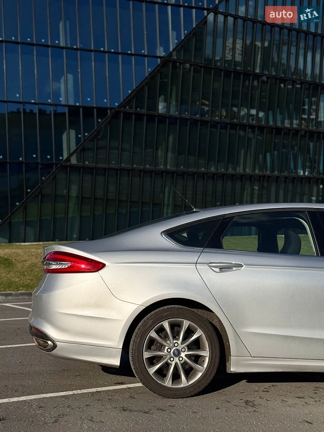 2017 Ford Fusion - мініатюра 16