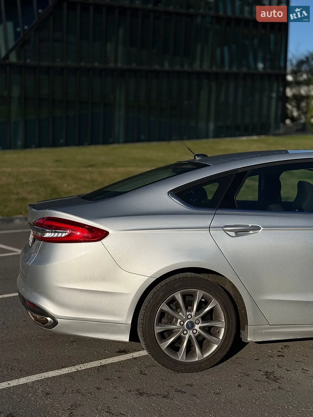 2017 Ford Fusion - мініатюра 18