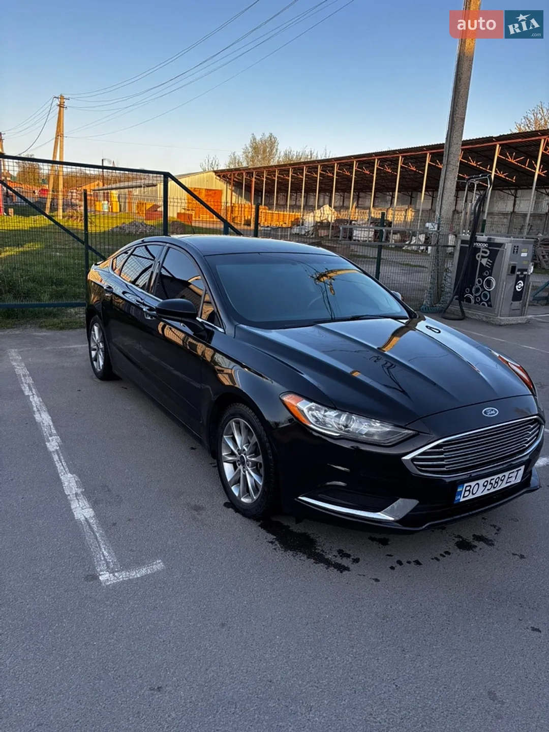 Ford Fusion 2017 VIN 3FA6P0H7XHR374950 фото оголошення 5 з 13