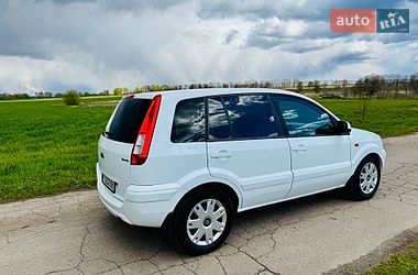 Хэтчбек Ford Fusion 2010 в Ромнах