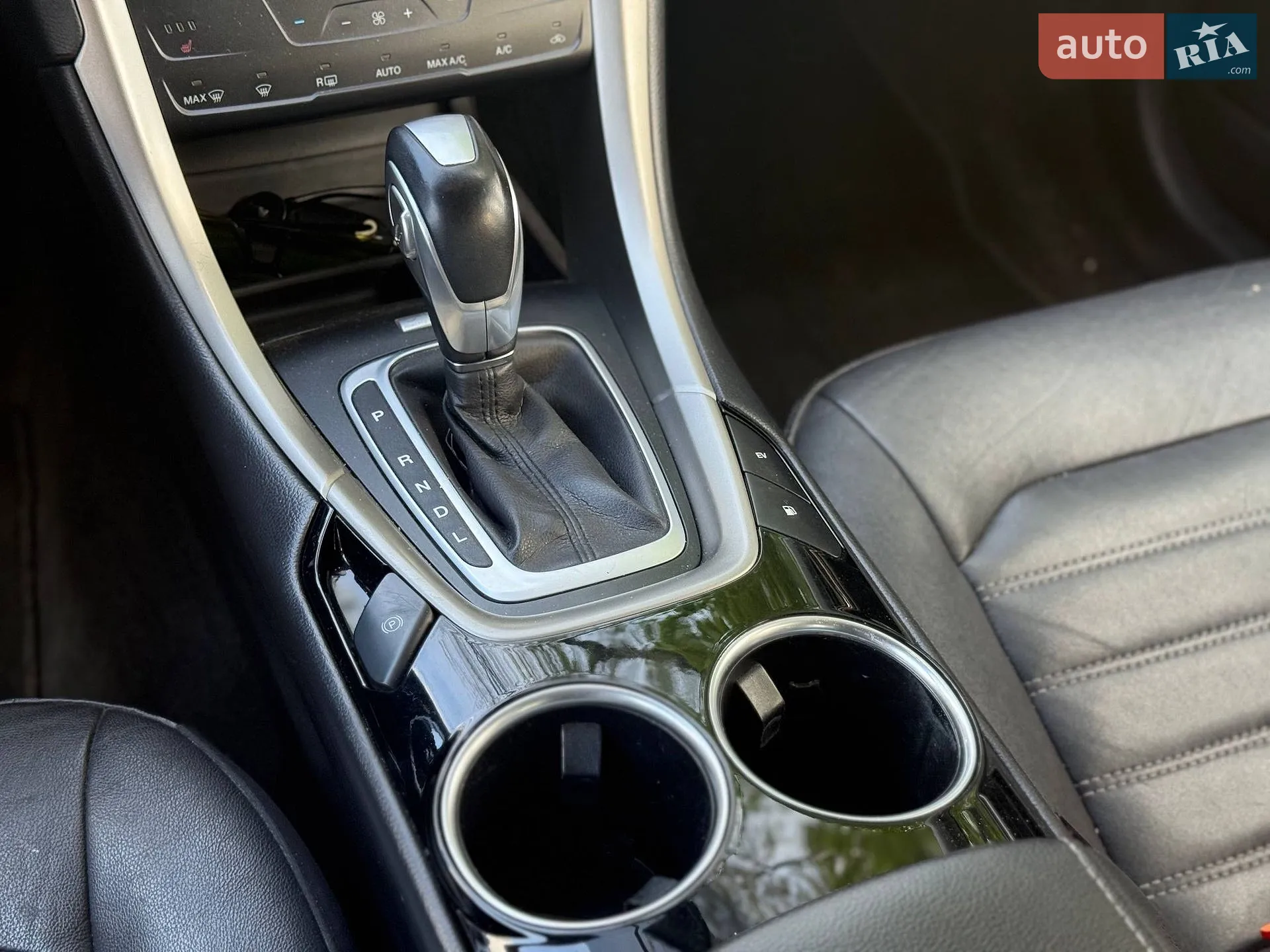 2013 Ford Fusion - мініатюра 24