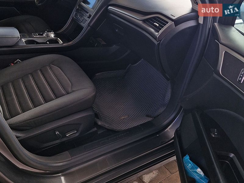 Седан Ford Fusion 2017 в Кременчуге
