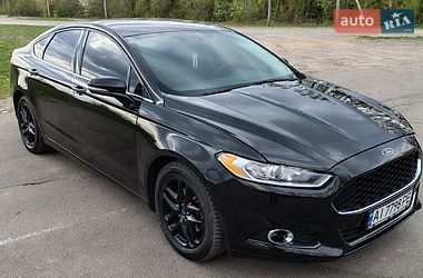 Седан Ford Fusion 2013 в Умані