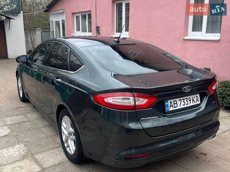 Седан Ford Fusion 2015 в Чернігові