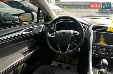 Седан Ford Fusion 2016 в Мукачевому