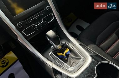 Седан Ford Fusion 2016 в Мукачевому