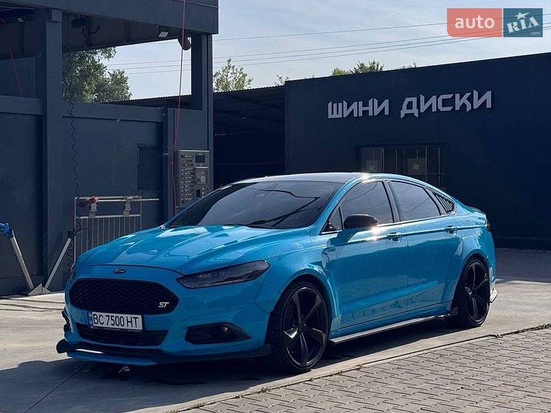 Седан Ford Fusion 2013 в Львові