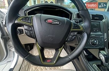 Седан Ford Fusion 2013 в Львові
