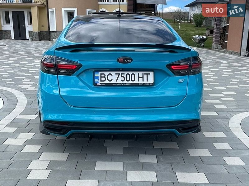 Седан Ford Fusion 2013 в Львові