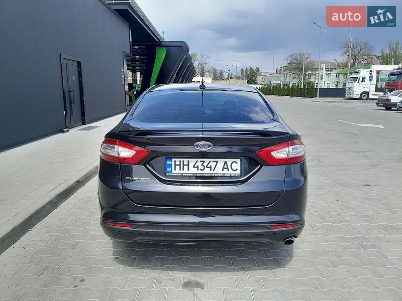 Седан Ford Fusion 2014 в Одесі