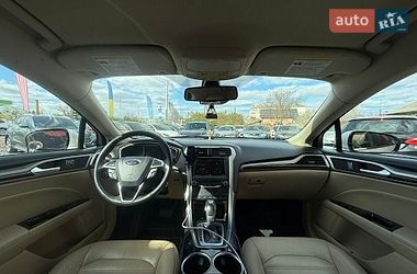 Седан Ford Fusion 2012 в Стрию