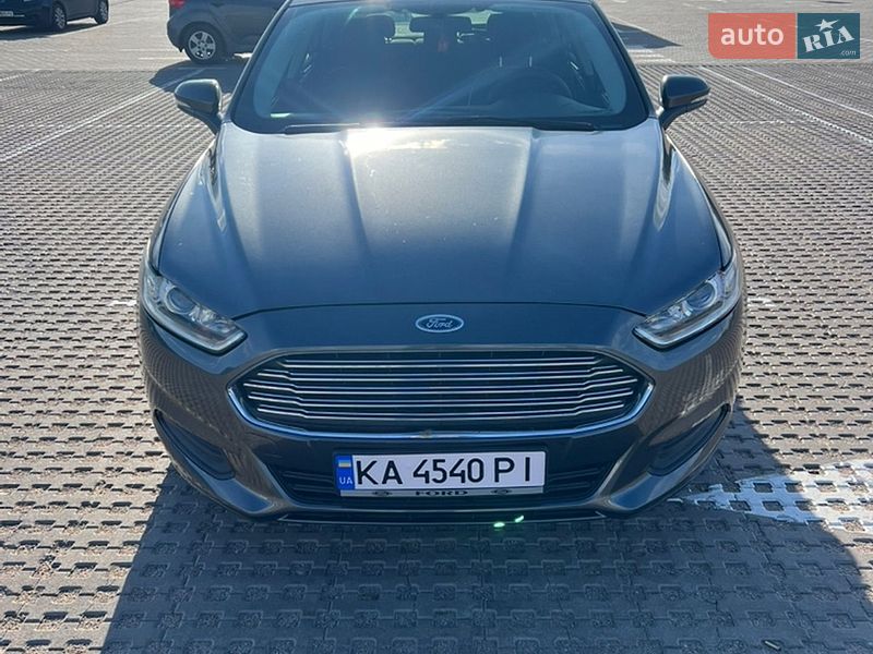 Седан Ford Fusion 2015 в Києві