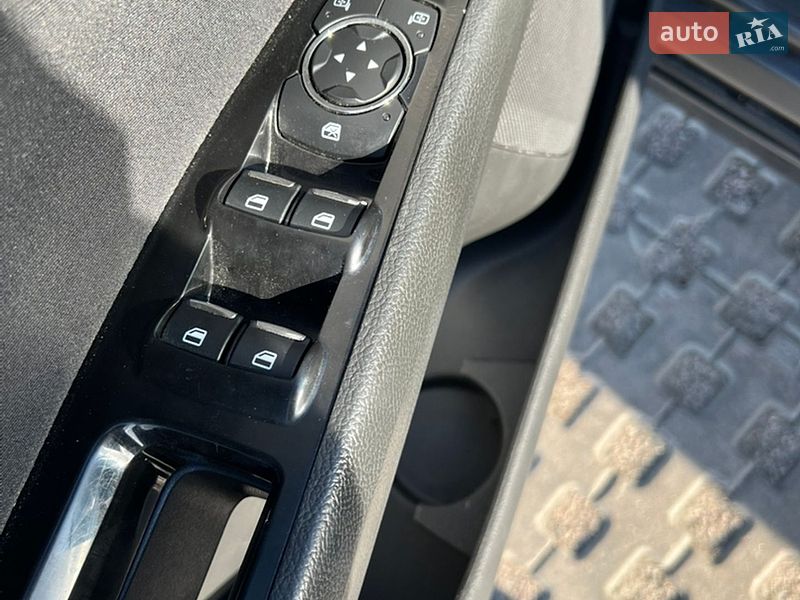 Седан Ford Fusion 2015 в Києві