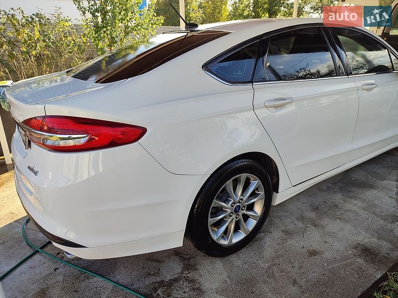 Ford Fusion 2016