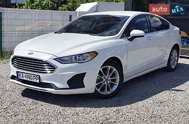 Седан Ford Fusion 2019 в Києві