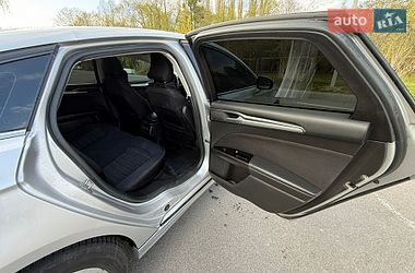 Седан Ford Fusion 2016 в Ладижині