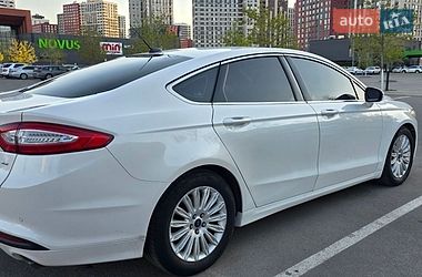 Седан Ford Fusion 2016 в Києві