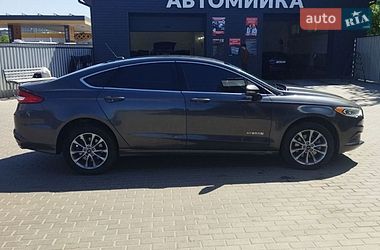 Седан Ford Fusion 2018 в Александрие