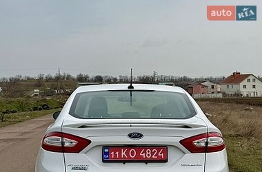 Седан Ford Fusion 2016 в Одесі