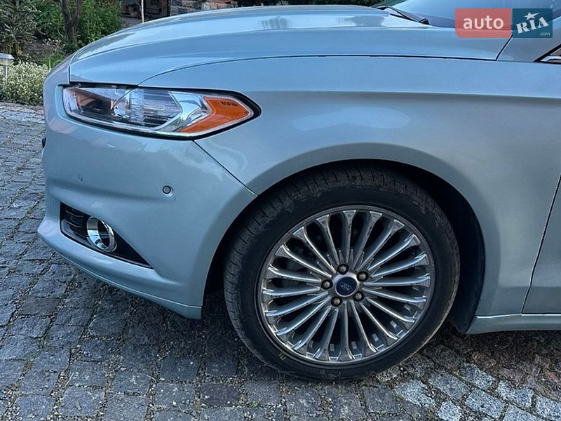 Седан Ford Fusion 2013 в Снятине