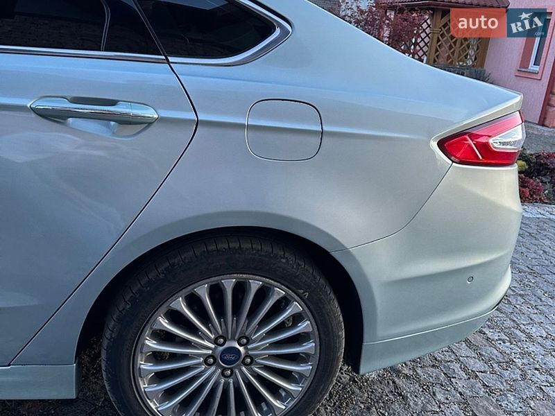 Седан Ford Fusion 2013 в Снятине