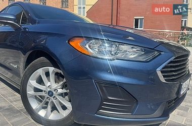 Седан Ford Fusion 2018 в Киеве