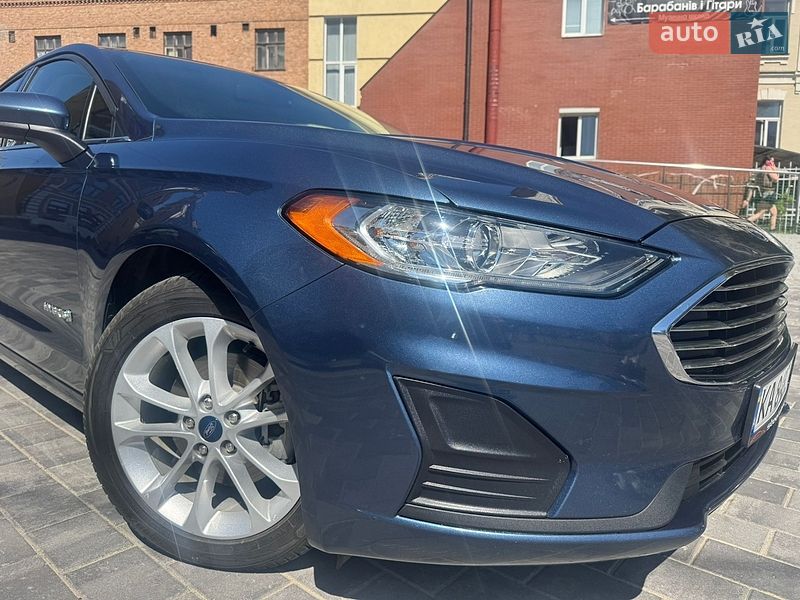 Седан Ford Fusion 2018 в Киеве
