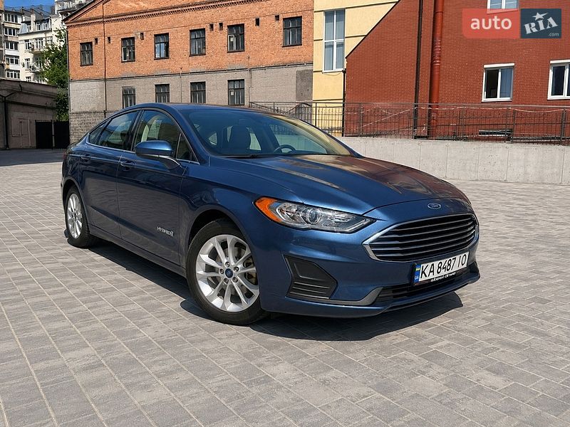 Седан Ford Fusion 2018 в Киеве