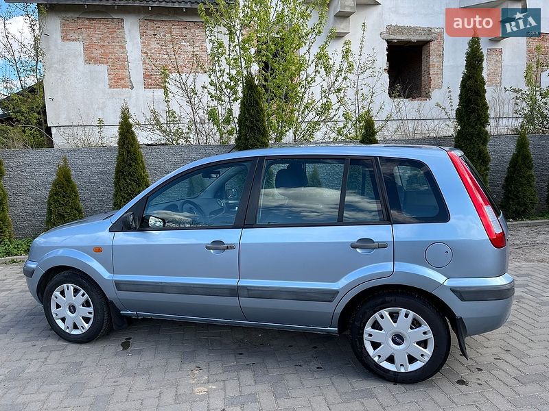 Хэтчбек Ford Fusion 2008 в Ровно