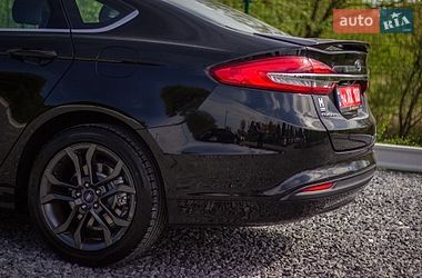 Седан Ford Fusion 2018 в Дрогобыче