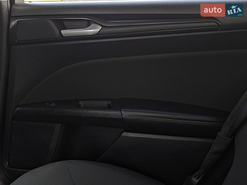Седан Ford Fusion 2018 в Дрогобыче