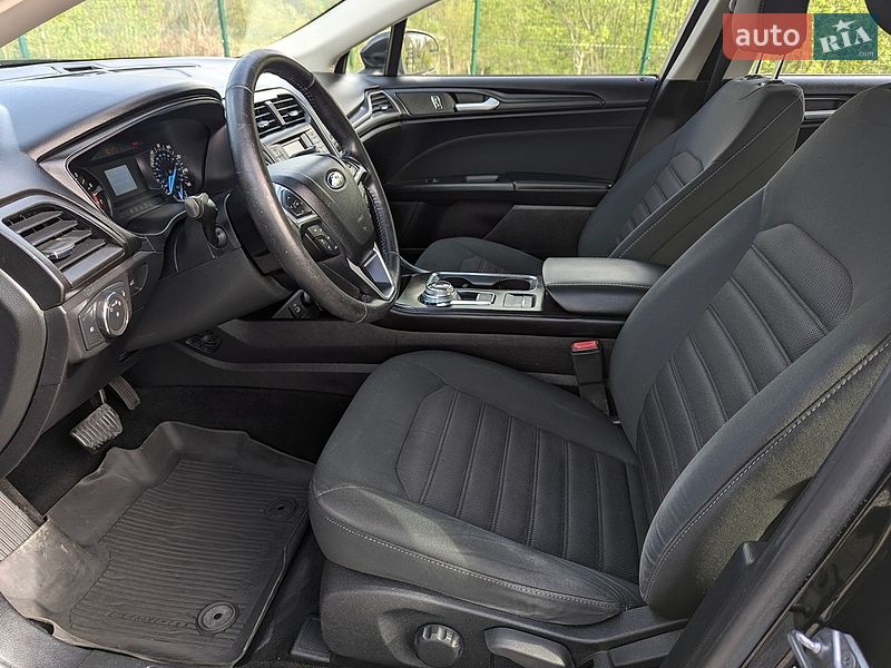 Седан Ford Fusion 2018 в Дрогобыче