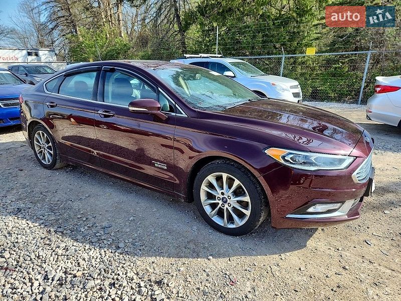 Седан Ford Fusion 2017 в Львове