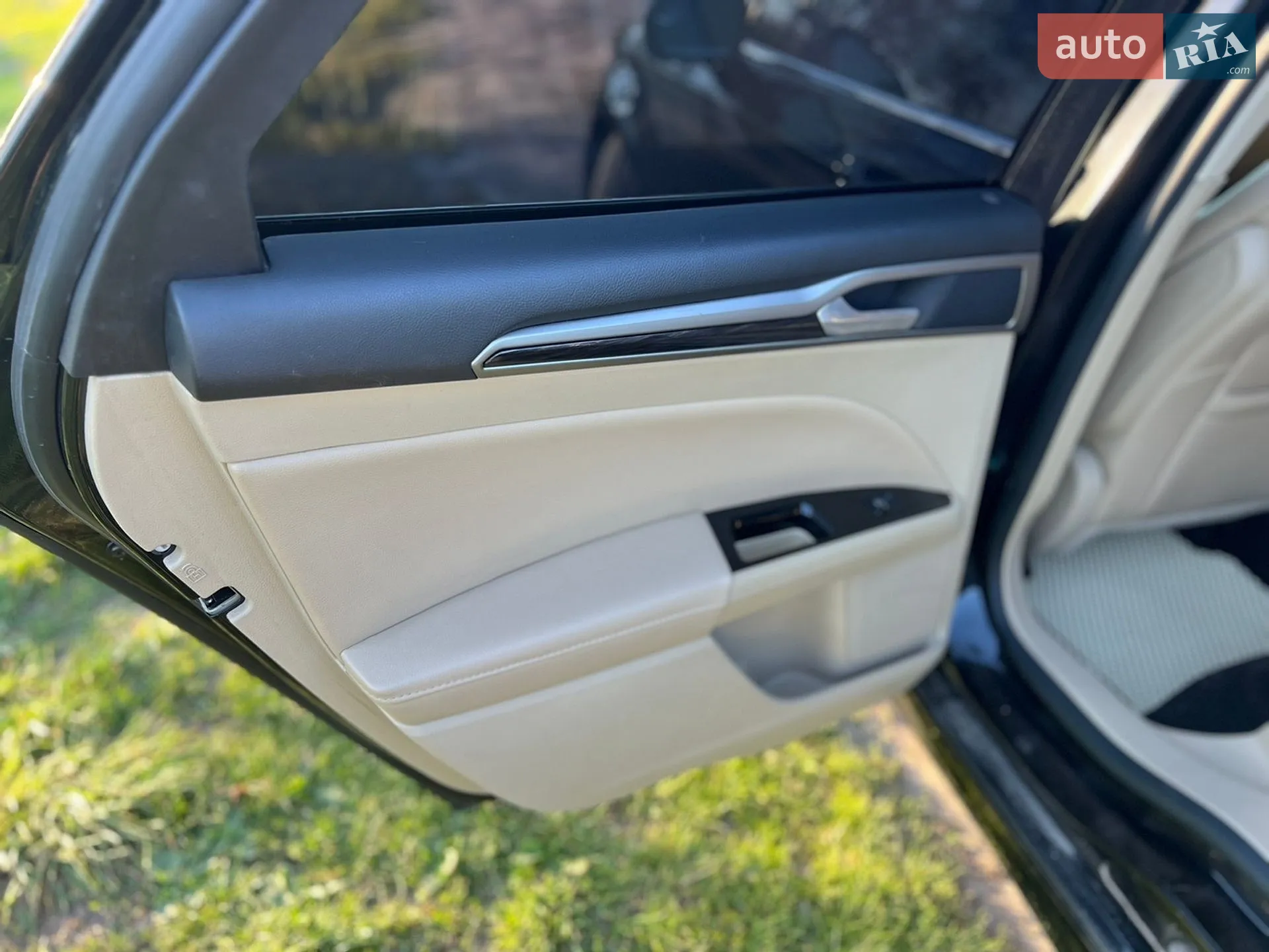 2014 Ford Fusion - мініатюра 26