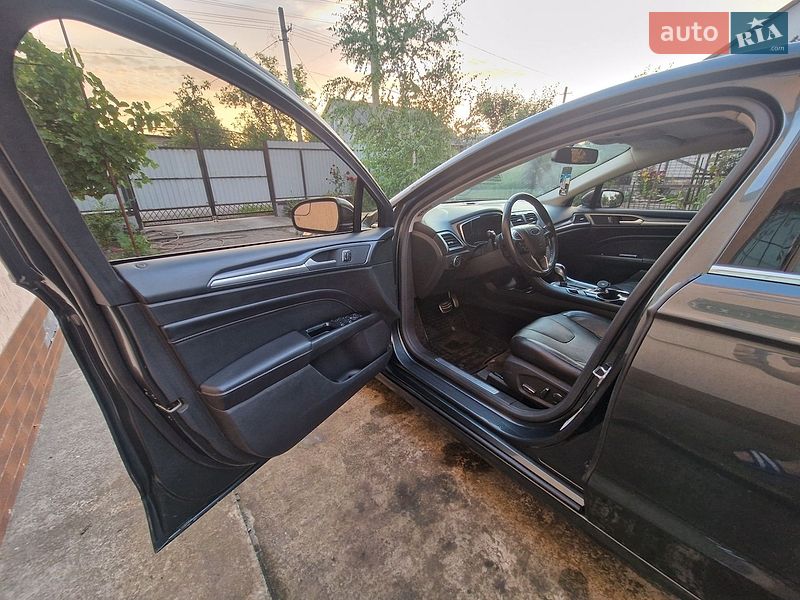 Седан Ford Fusion 2015 в Кривом Роге