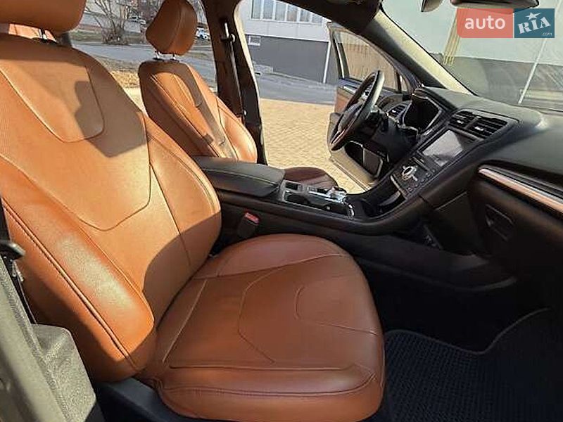 Седан Ford Fusion 2019 в Виннице