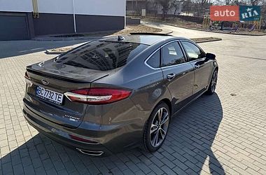 Седан Ford Fusion 2019 в Виннице