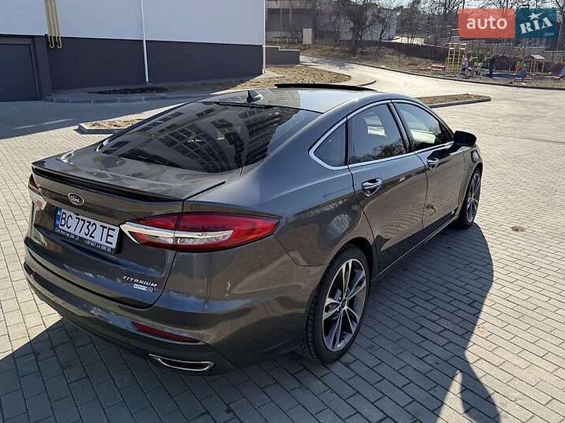 Седан Ford Fusion 2019 в Виннице