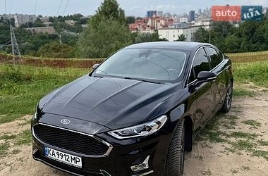 Седан Ford Fusion 2018 в Киеве