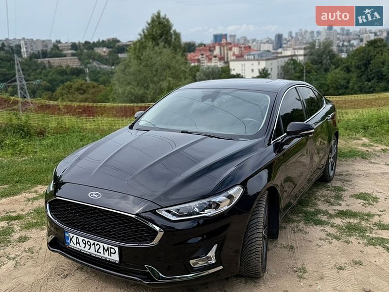 Седан Ford Fusion 2018 в Киеве