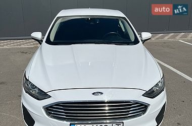 Седан Ford Fusion 2019 в Києві