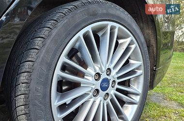 Седан Ford Fusion 2016 в Тернополі