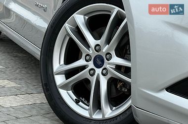 Седан Ford Fusion 2016 в Дрогобичі