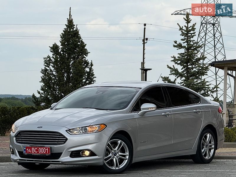 Седан Ford Fusion 2016 в Дрогобичі