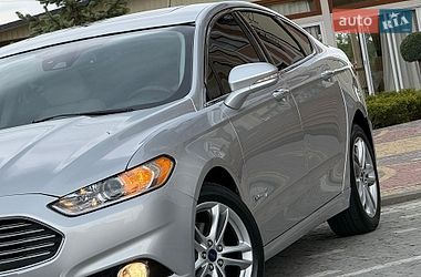 Седан Ford Fusion 2016 в Дрогобичі