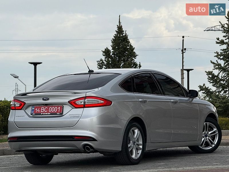 Седан Ford Fusion 2016 в Дрогобичі